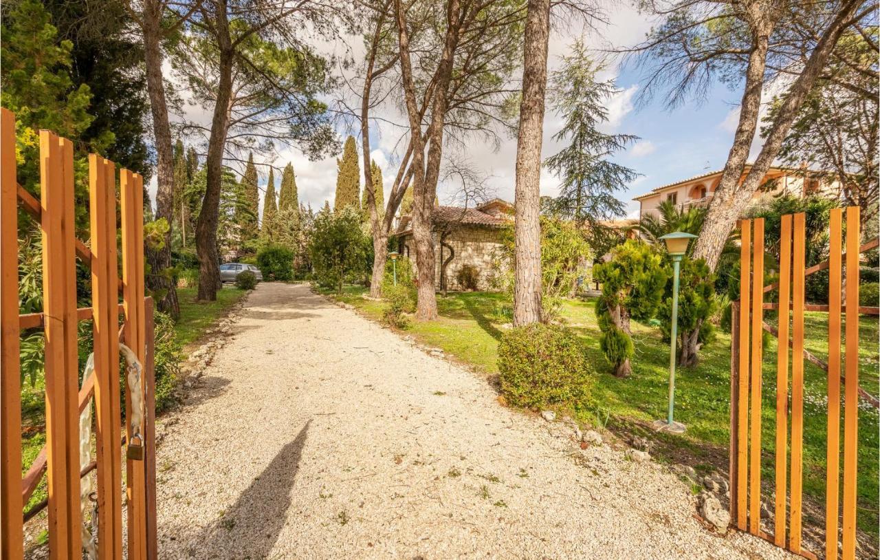 Amazing Home In Saturnia With Wifi Екстериор снимка