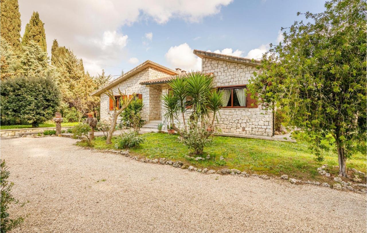 Amazing Home In Saturnia With Wifi Екстериор снимка